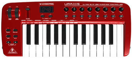 Behringer UMX-25 und UMA-25S Keyboards rocken Rock Band 3