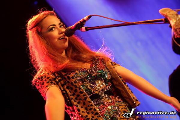 Aura Dione (live in Mannheim, 2010)
