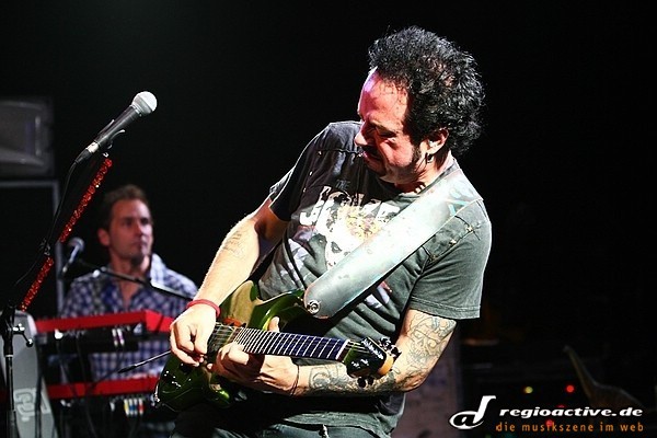 Steve Lukather (in Frankfurt 2010)