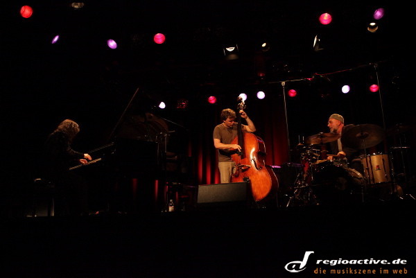 Crispell-Ditzner-Gramss (live in Mannheim, 2010)